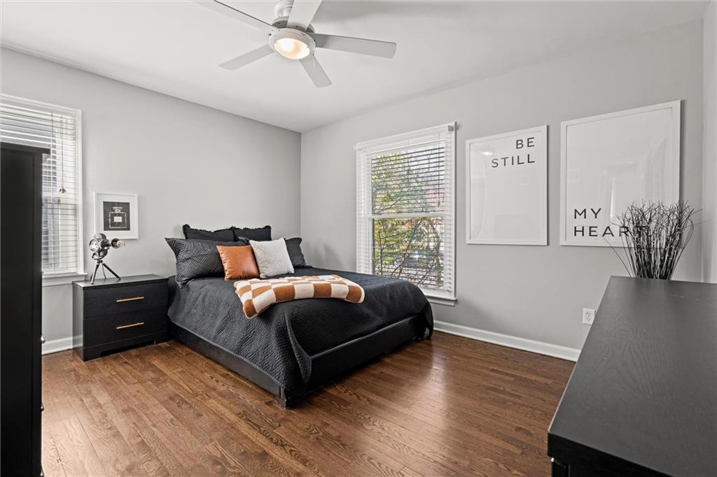 Listing images
