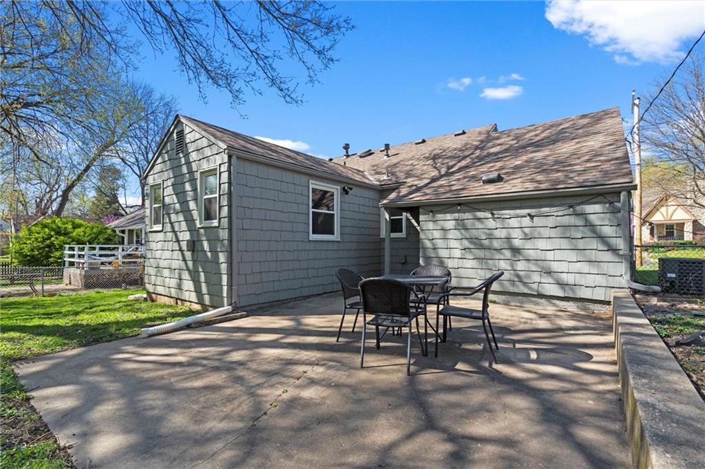 Listing images