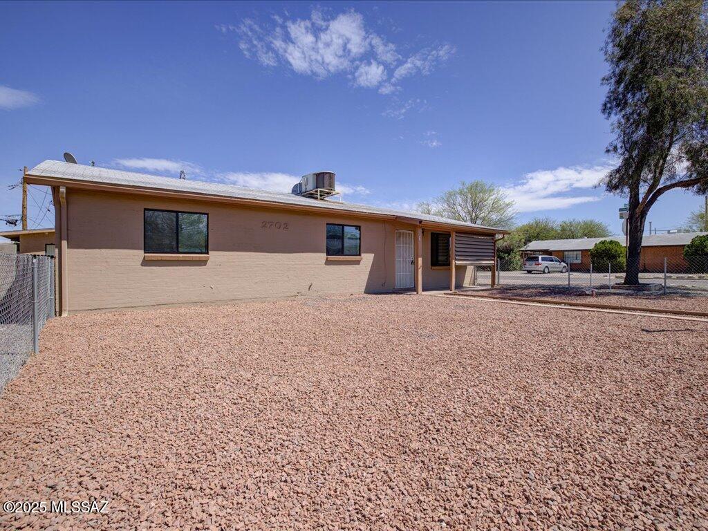 Listing images