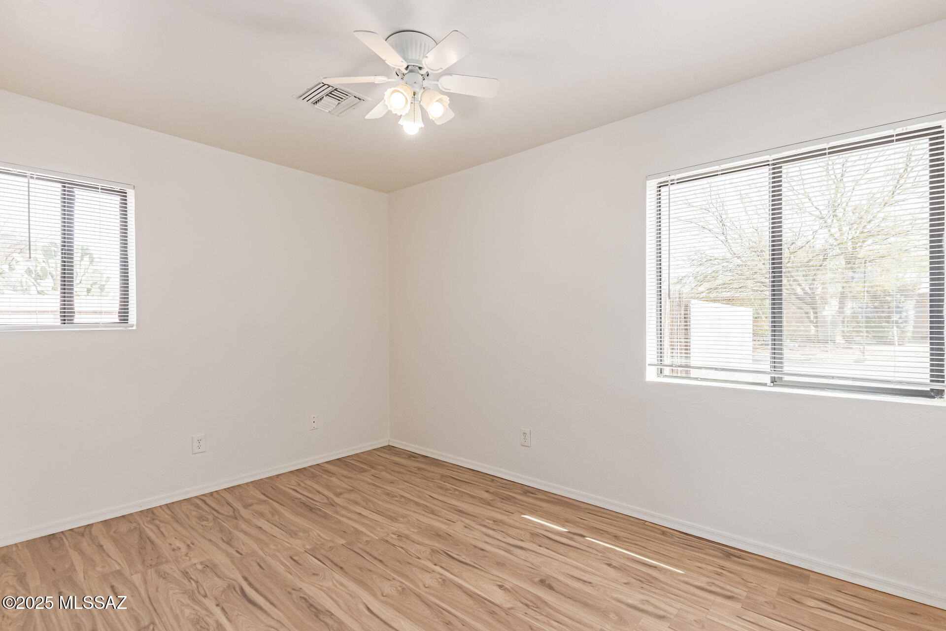 Listing images