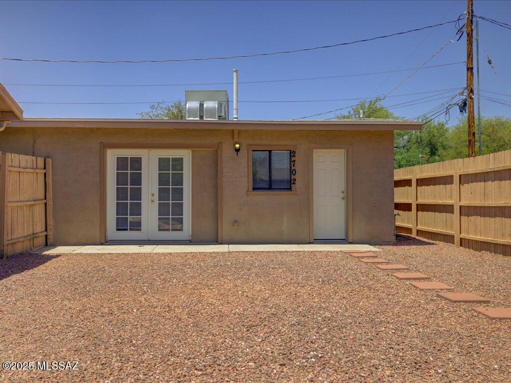 Listing images