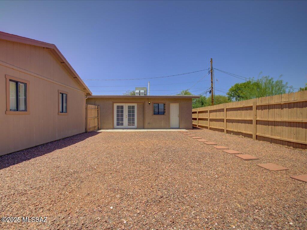 Listing images