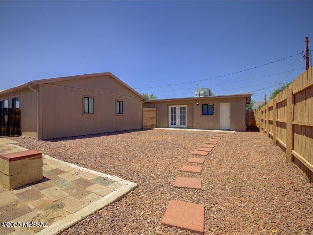 Listing images