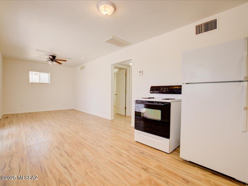 Listing images