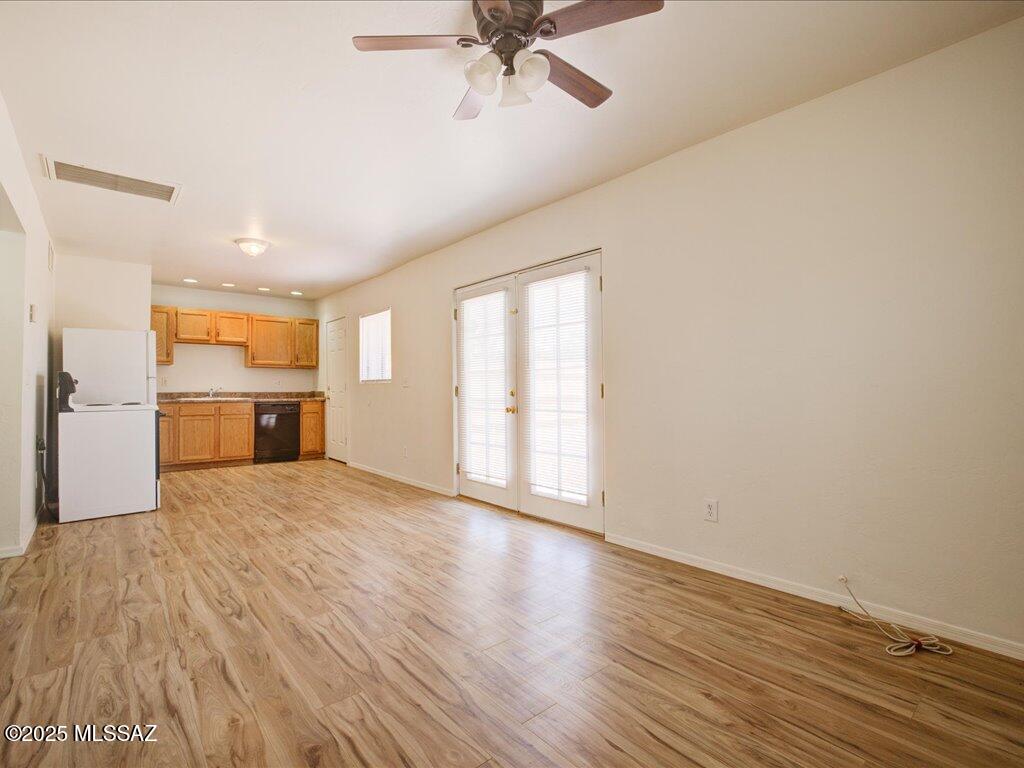 Listing images