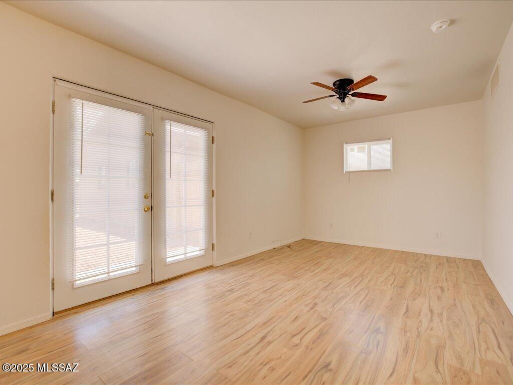 Listing images