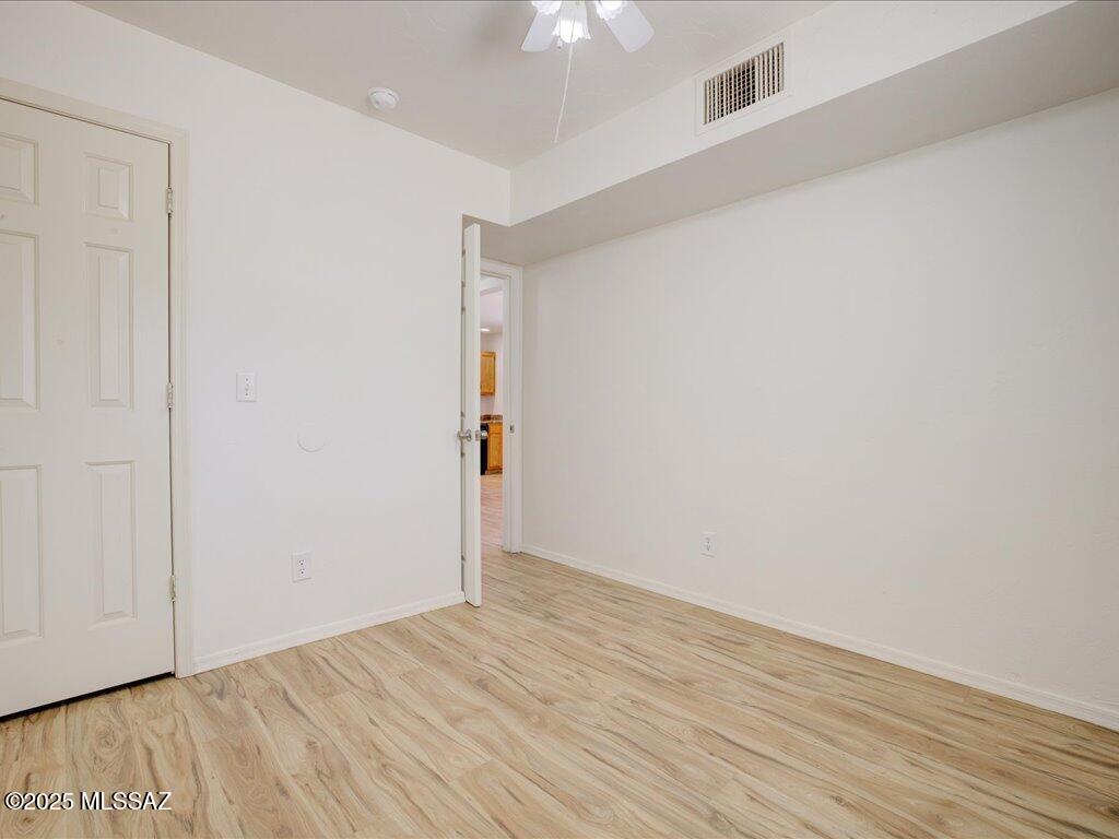 Listing images
