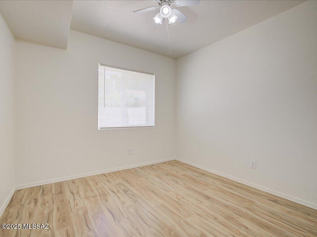 Listing images