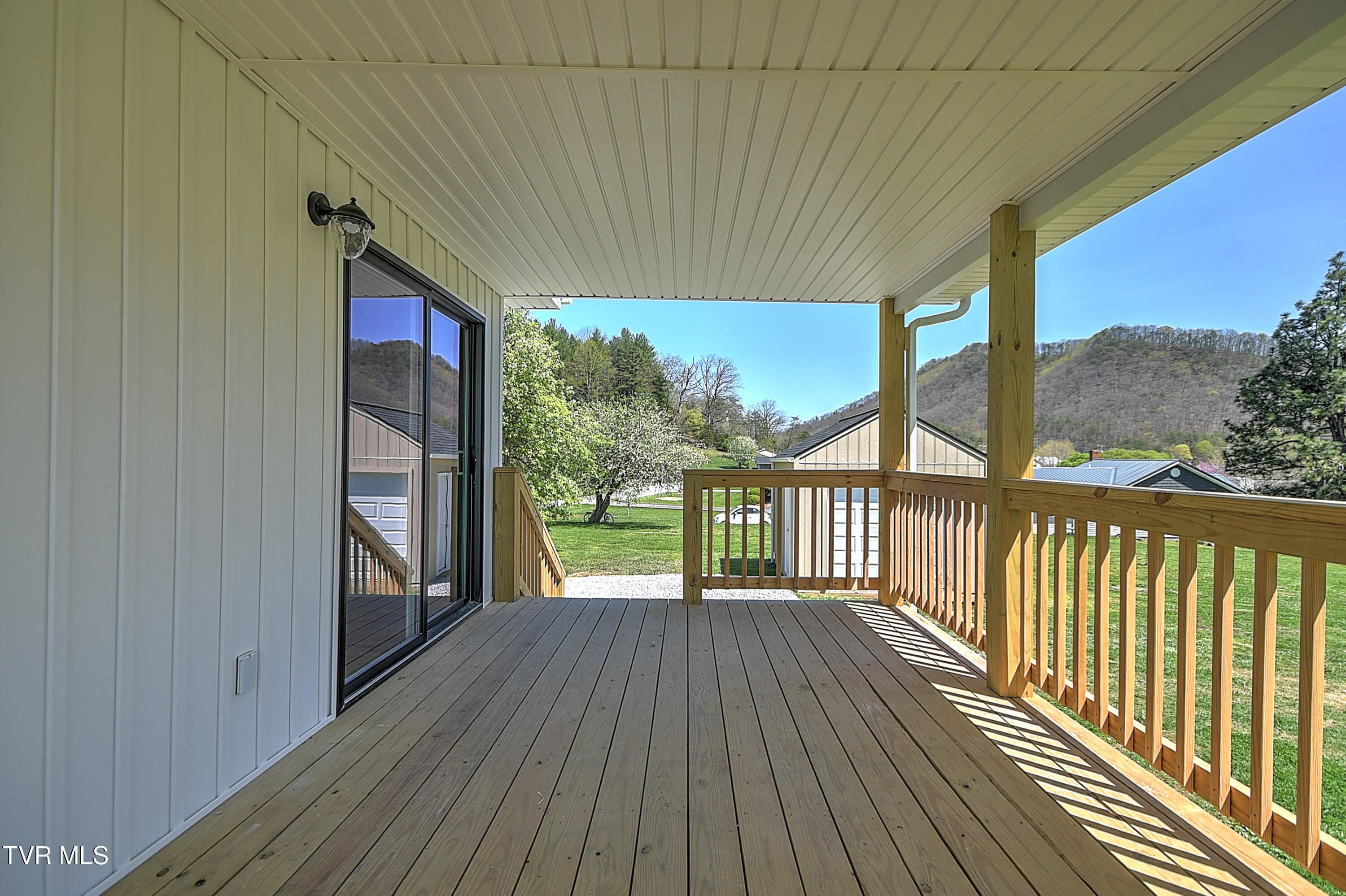 Listing images